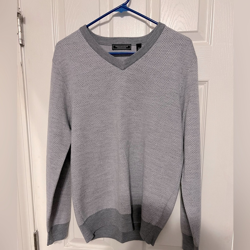 Williams & Kent Merino Wool V Neck Sweater